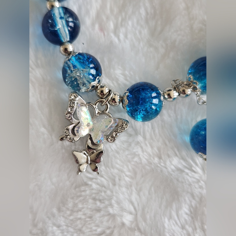 Blue Beaded Butterfly Elastic Charm Bracelet - Picture 3 of 9